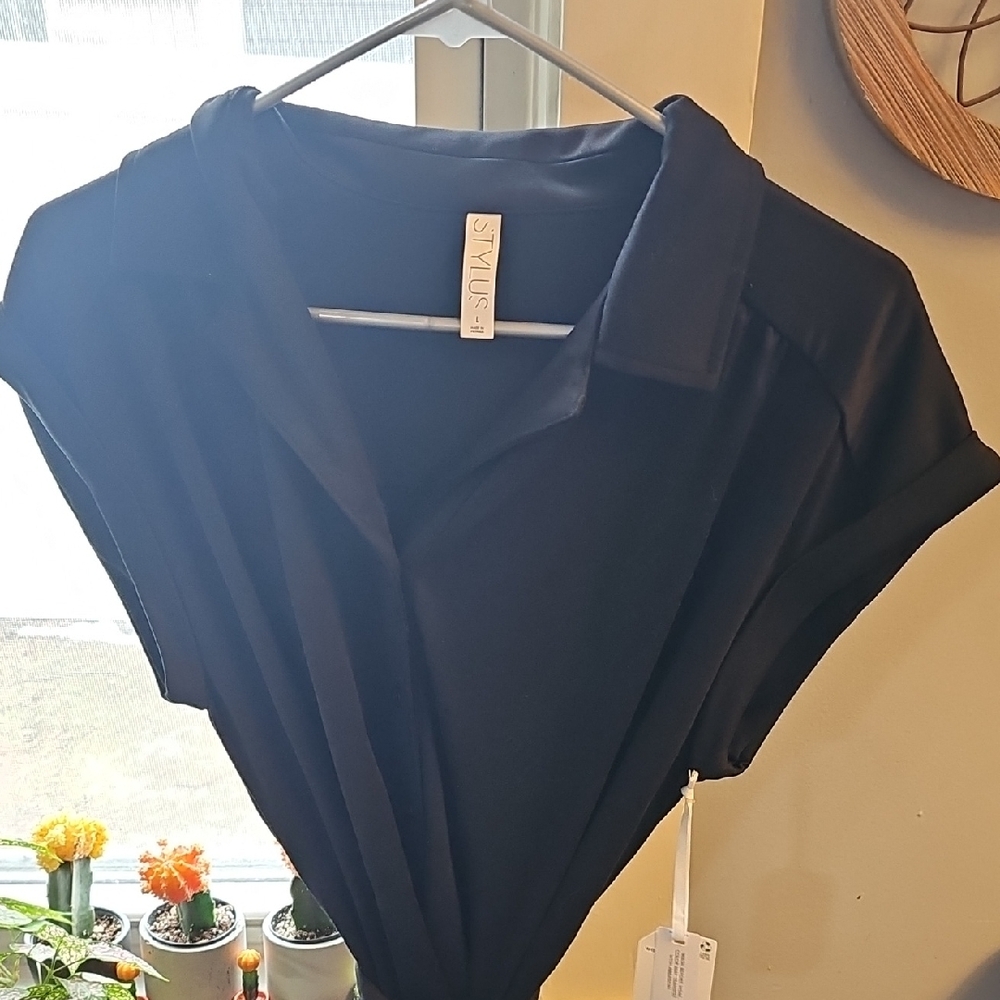 Stylus Women's Black Top